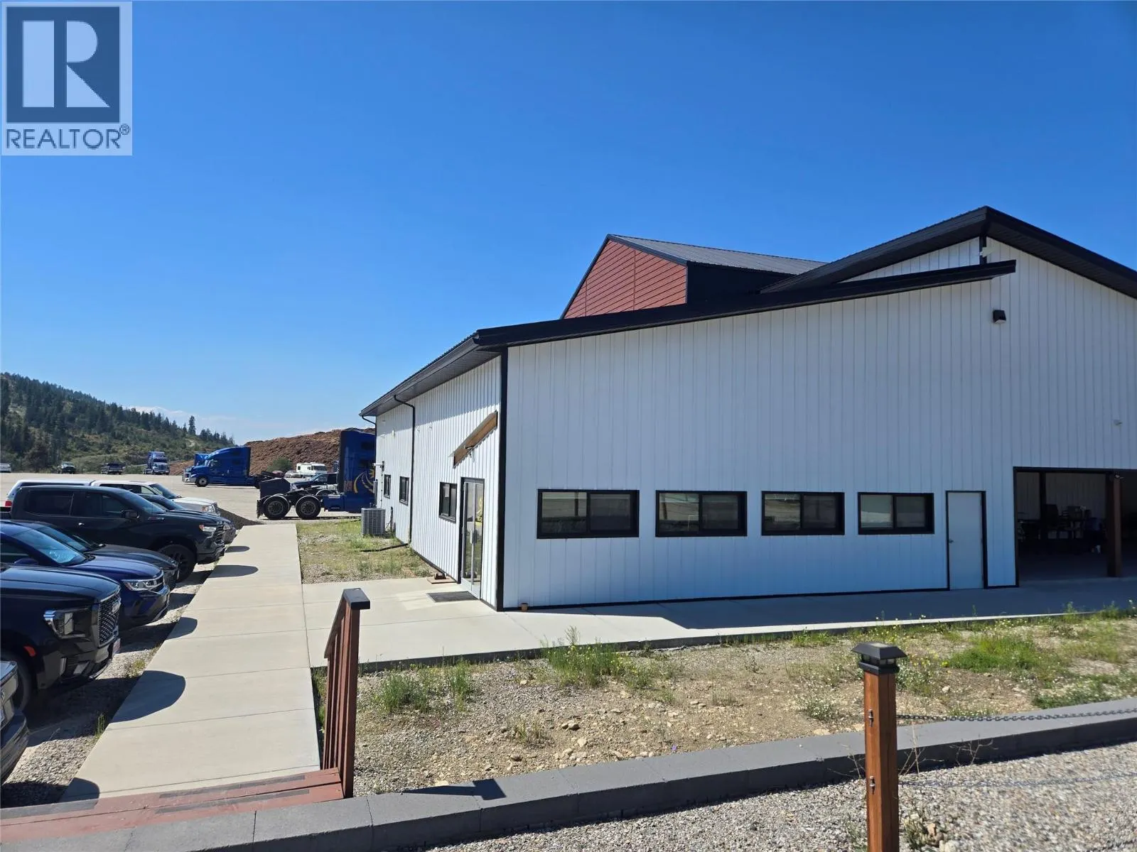 903 Raffan Road