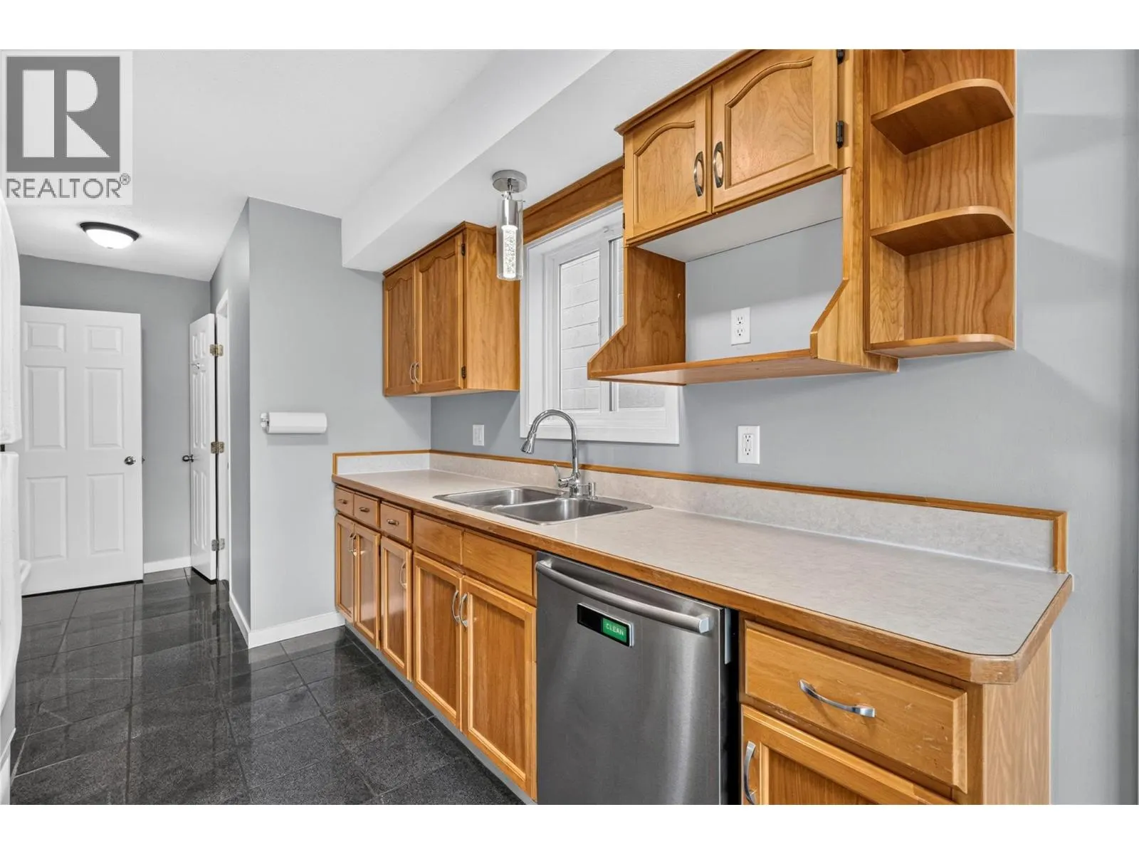 460 Rene Avenue Unit# 101