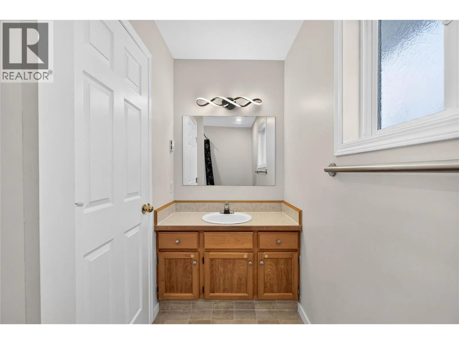 460 Rene Avenue Unit# 101