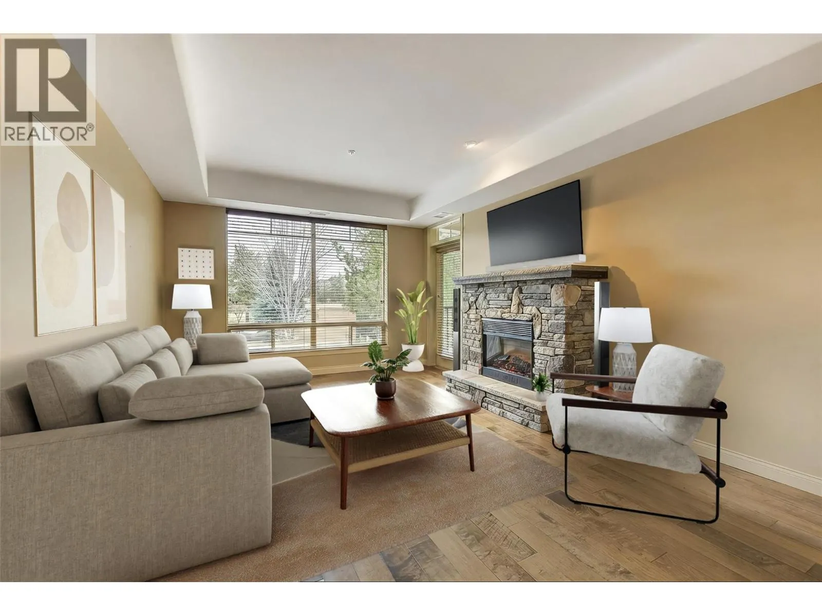 2760 Auburn Road Unit# 101