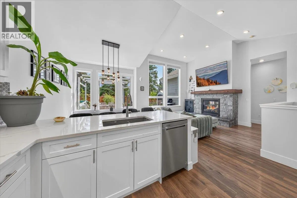1878 FOXWOOD Trail