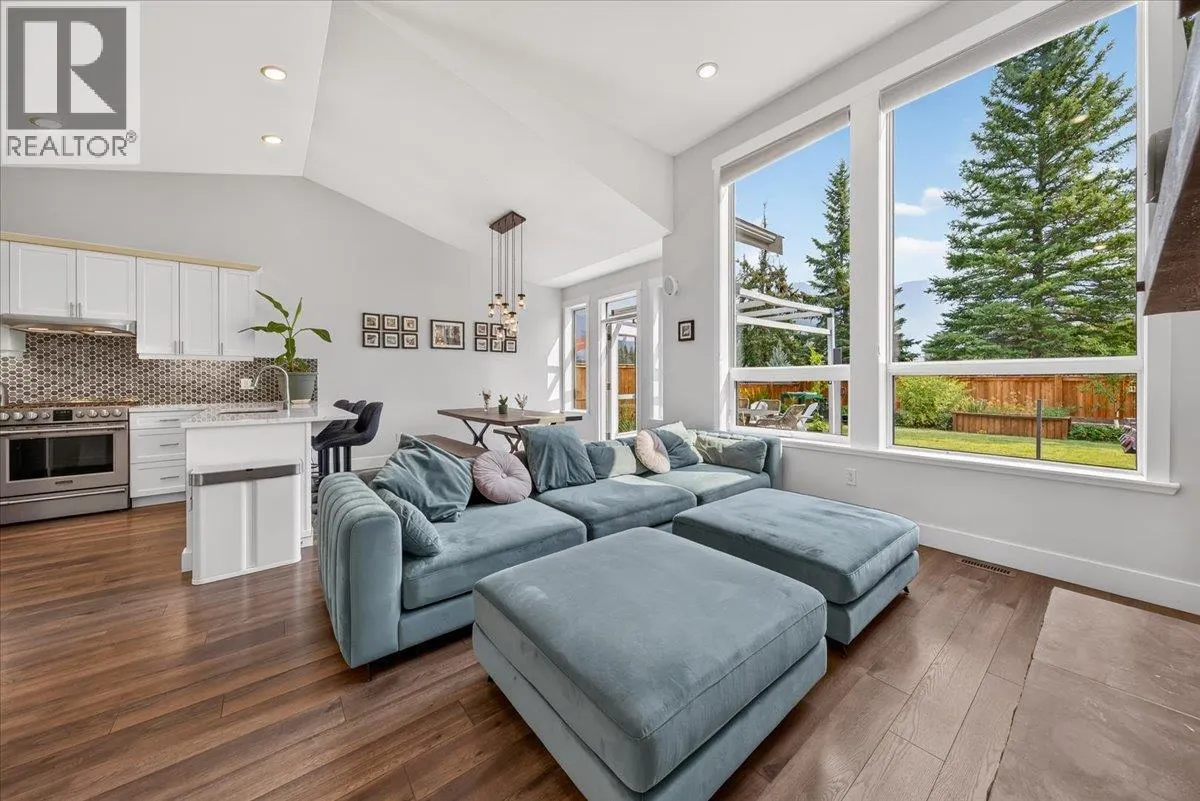 1878 FOXWOOD Trail
