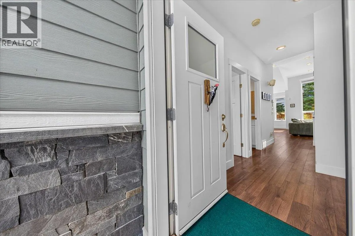 1878 FOXWOOD Trail