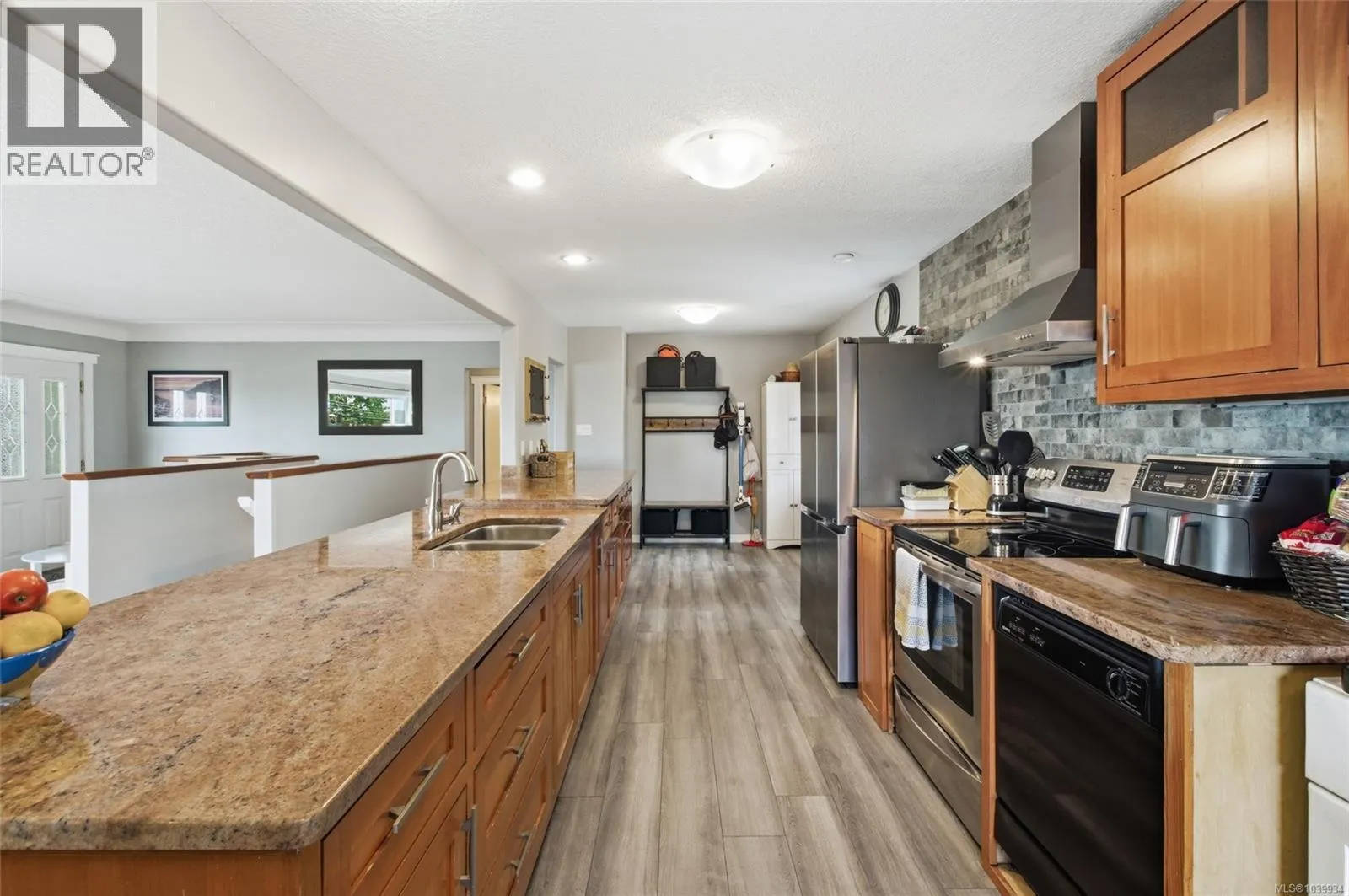 430 Davis Rd