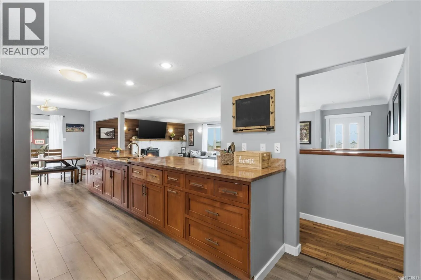 430 Davis Rd