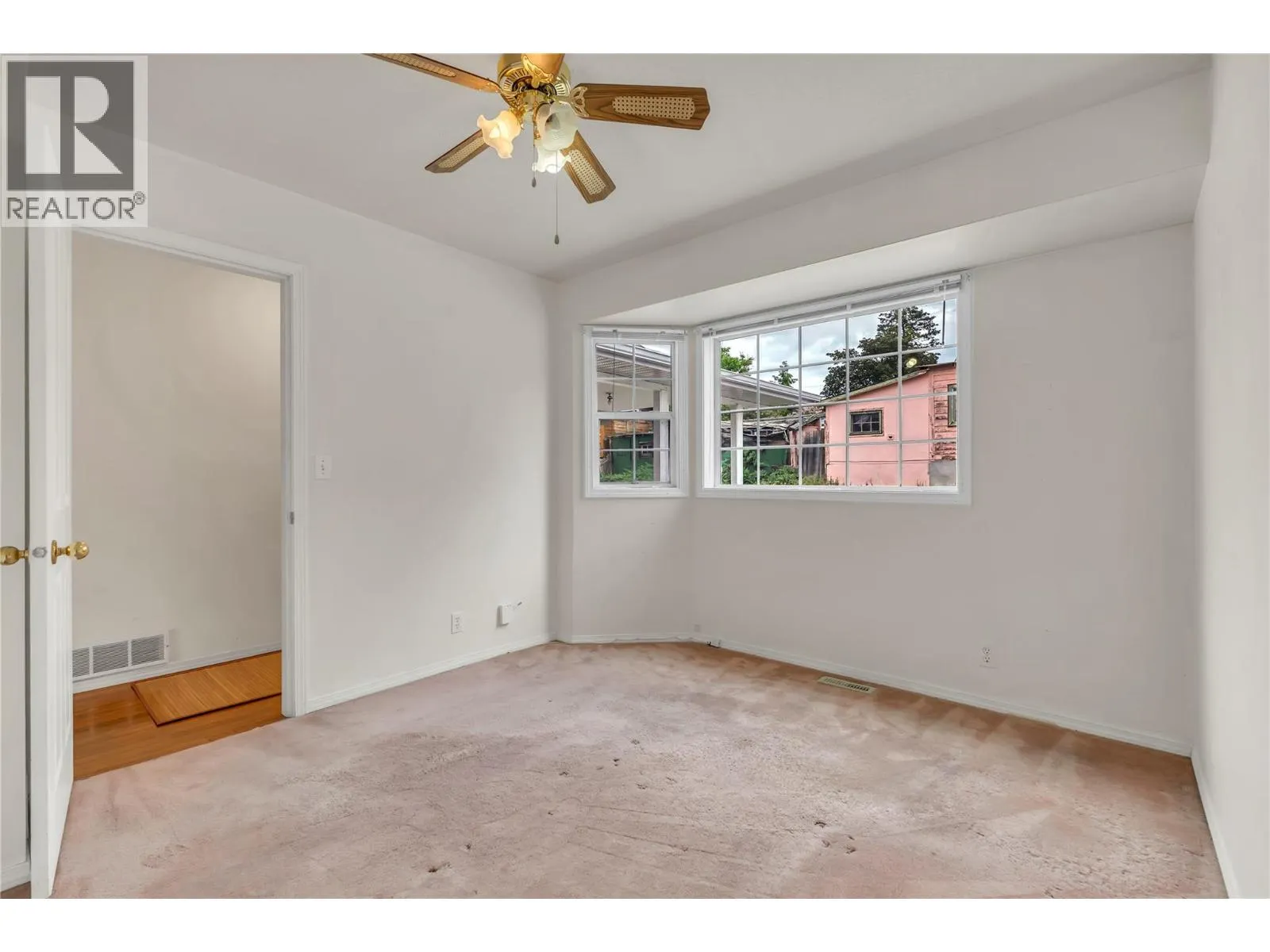 14615 Victoria Road Unit# 7