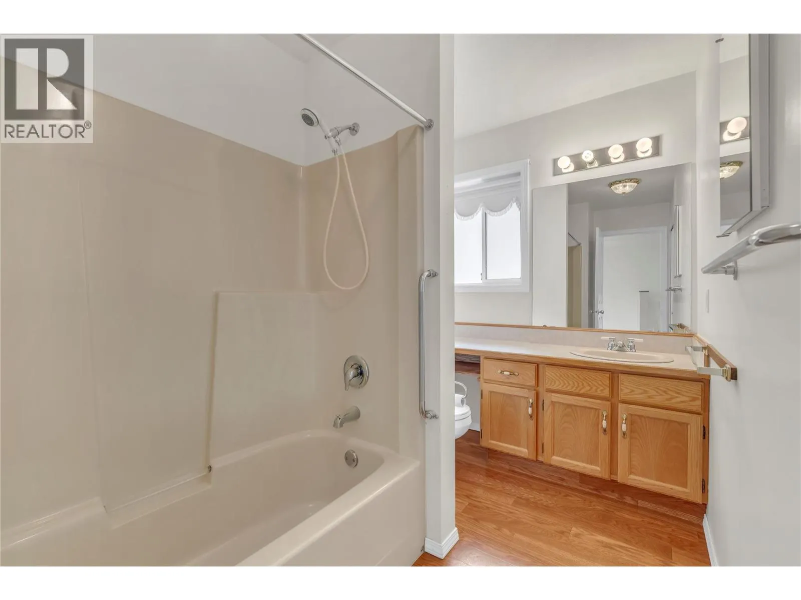 14615 Victoria Road Unit# 7