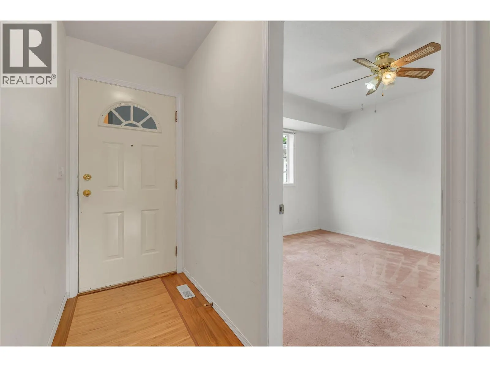 14615 Victoria Road Unit# 7