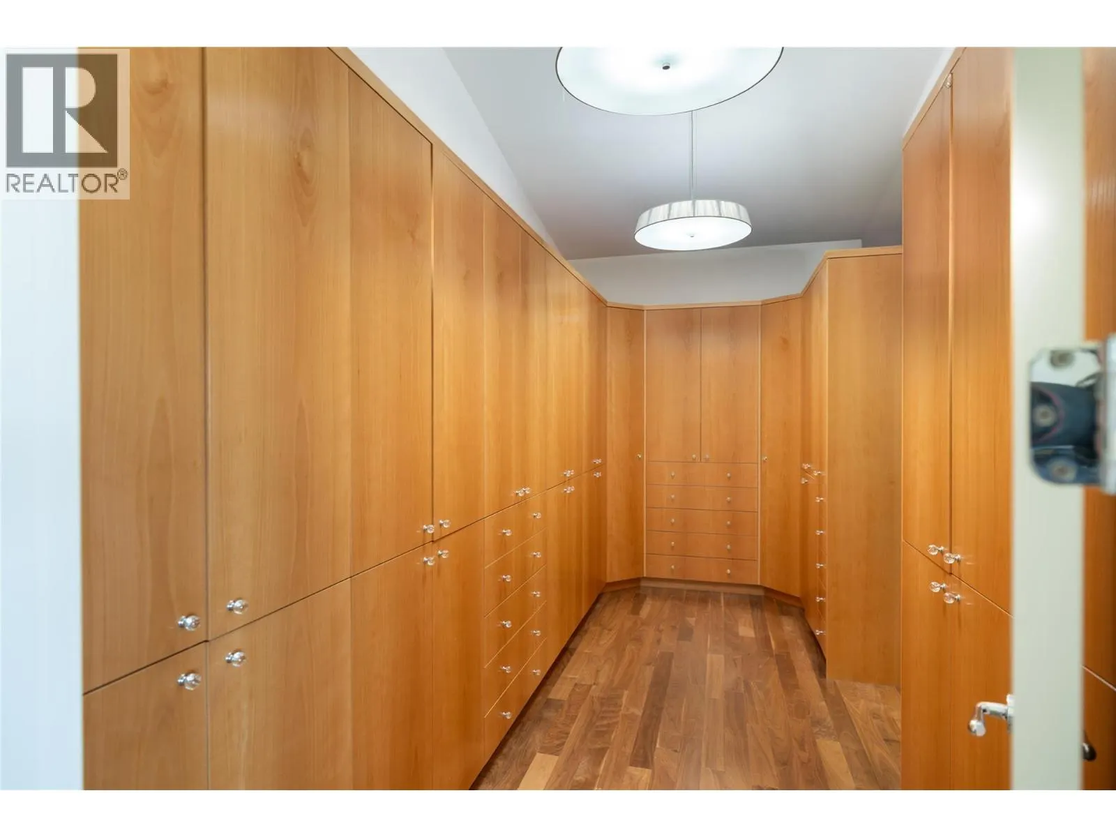 4840 LAKESHORE Road