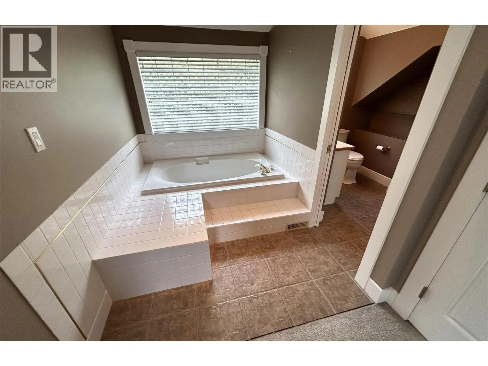 205 Merlin Court