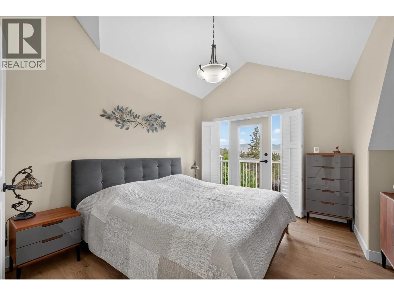 2478 Stone Grove Crescent
