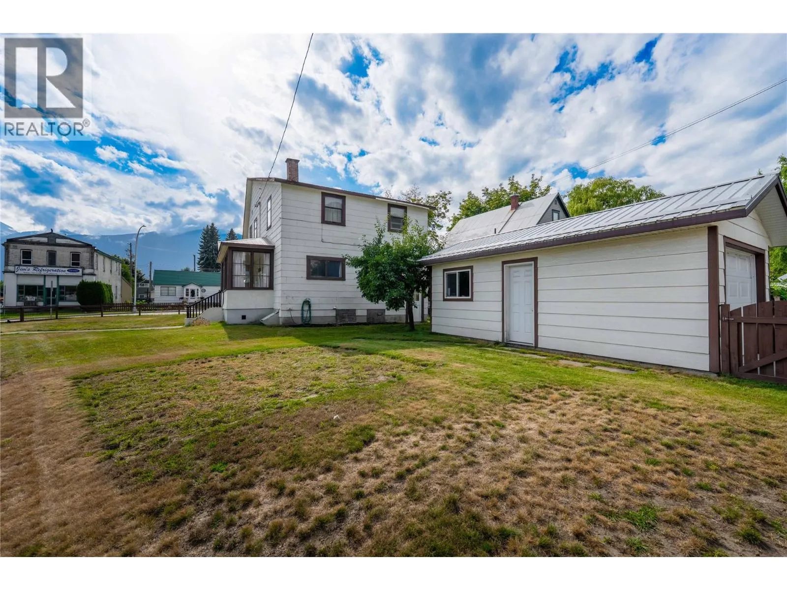 514 Fourth Street E