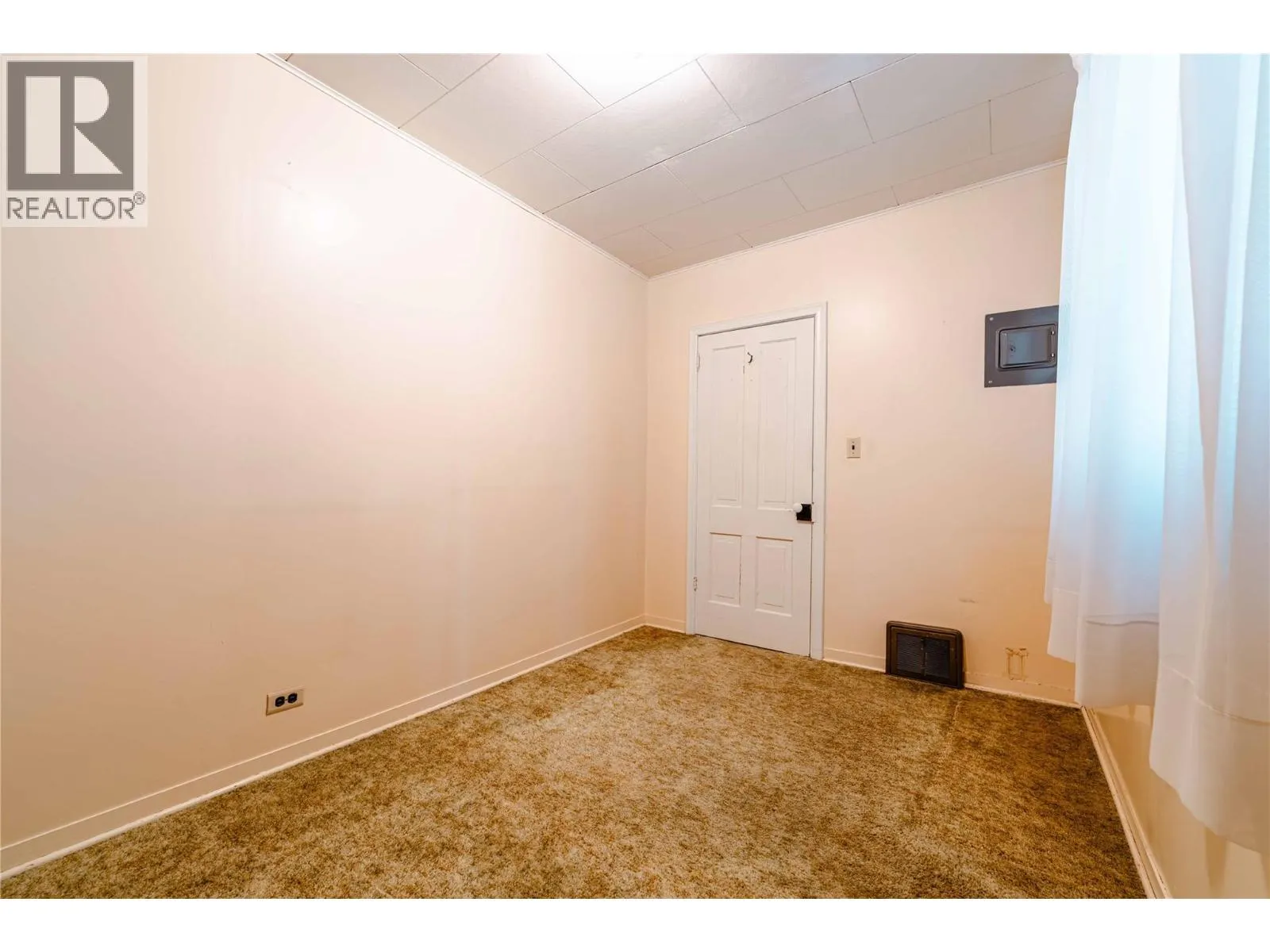 514 Fourth Street E