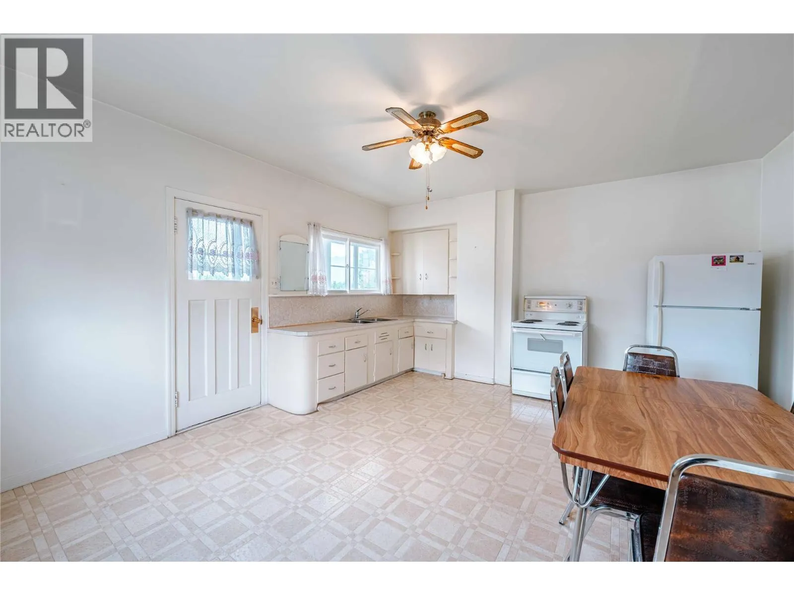 514 Fourth Street E