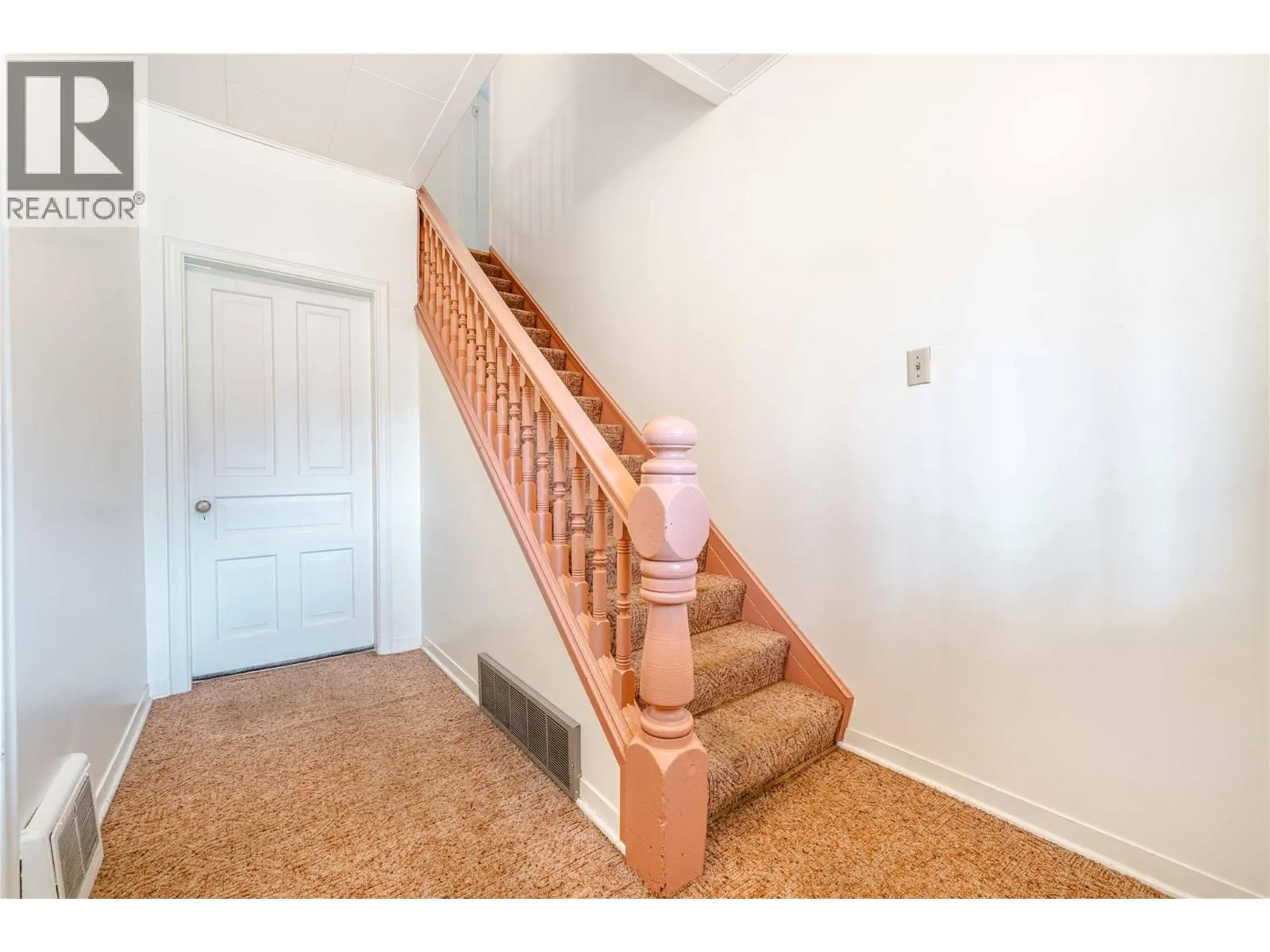 514 Fourth Street E