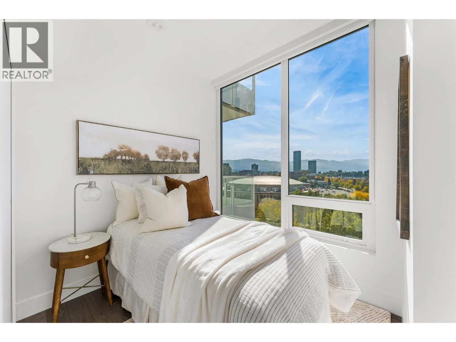 1181 Sunset Drive Unit# 807