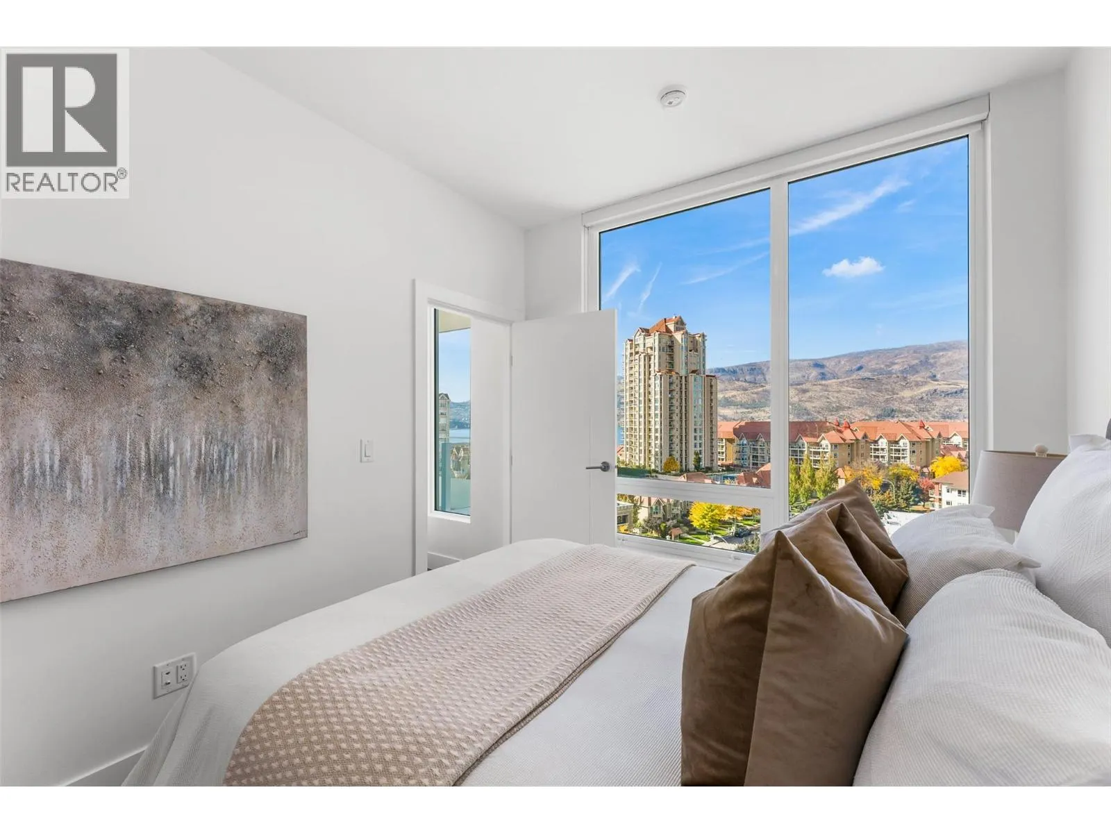 1181 Sunset Drive Unit# 807