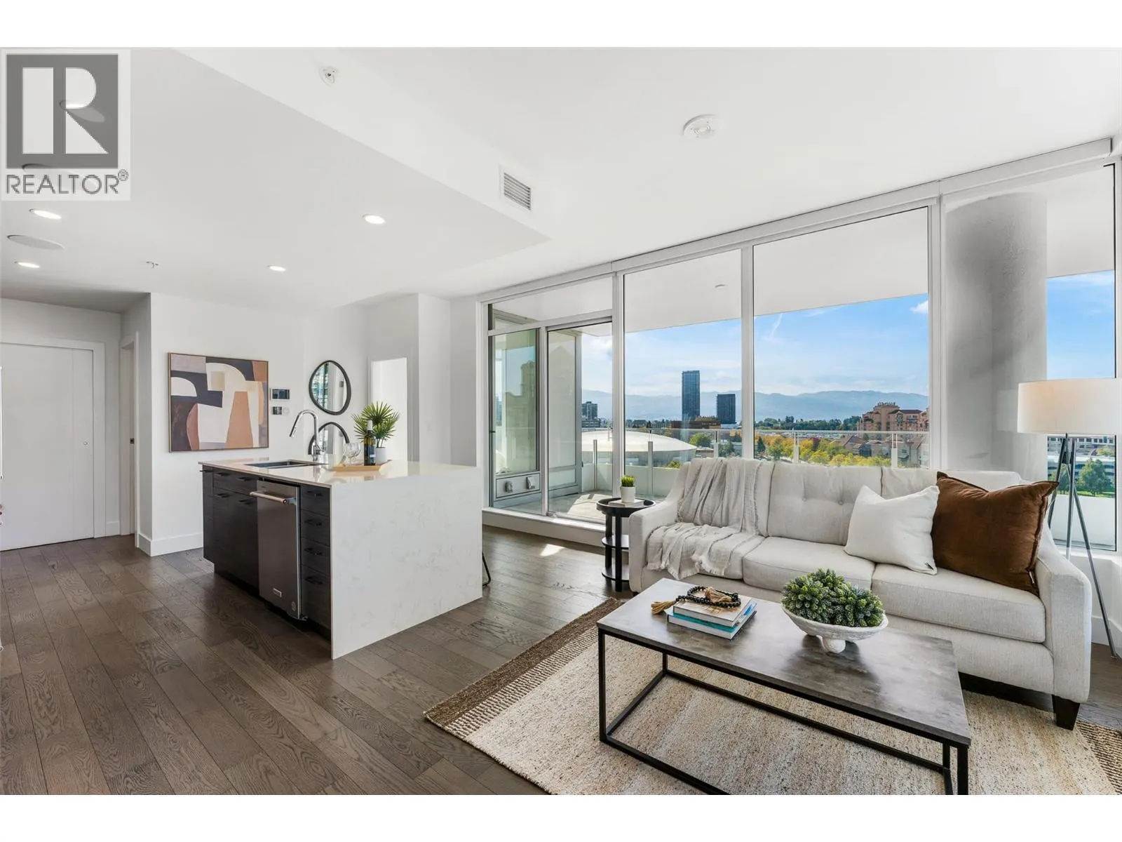 1181 Sunset Drive Unit# 807