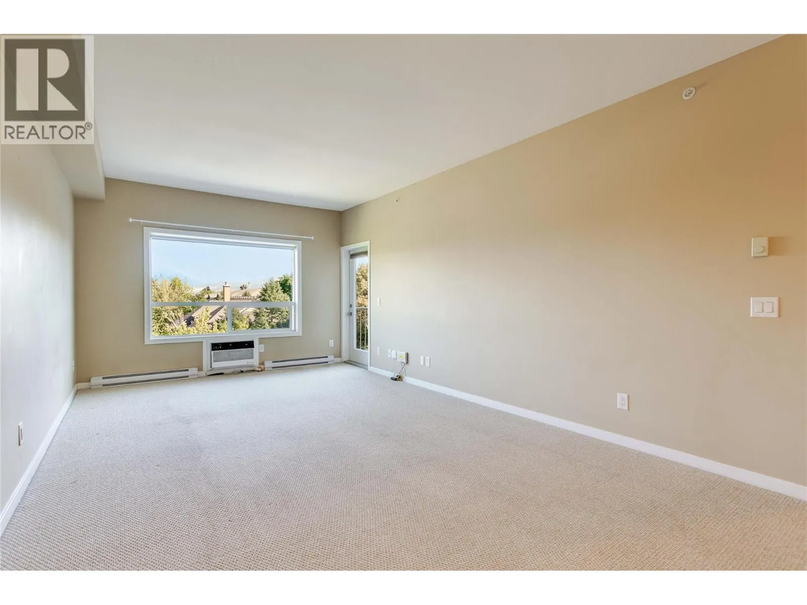 770 Rutland Road N Unit# 401