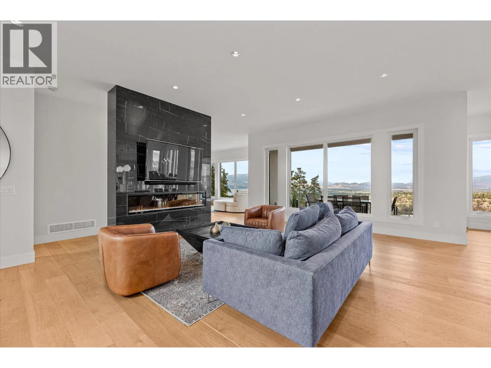 980 Ledgeview Court