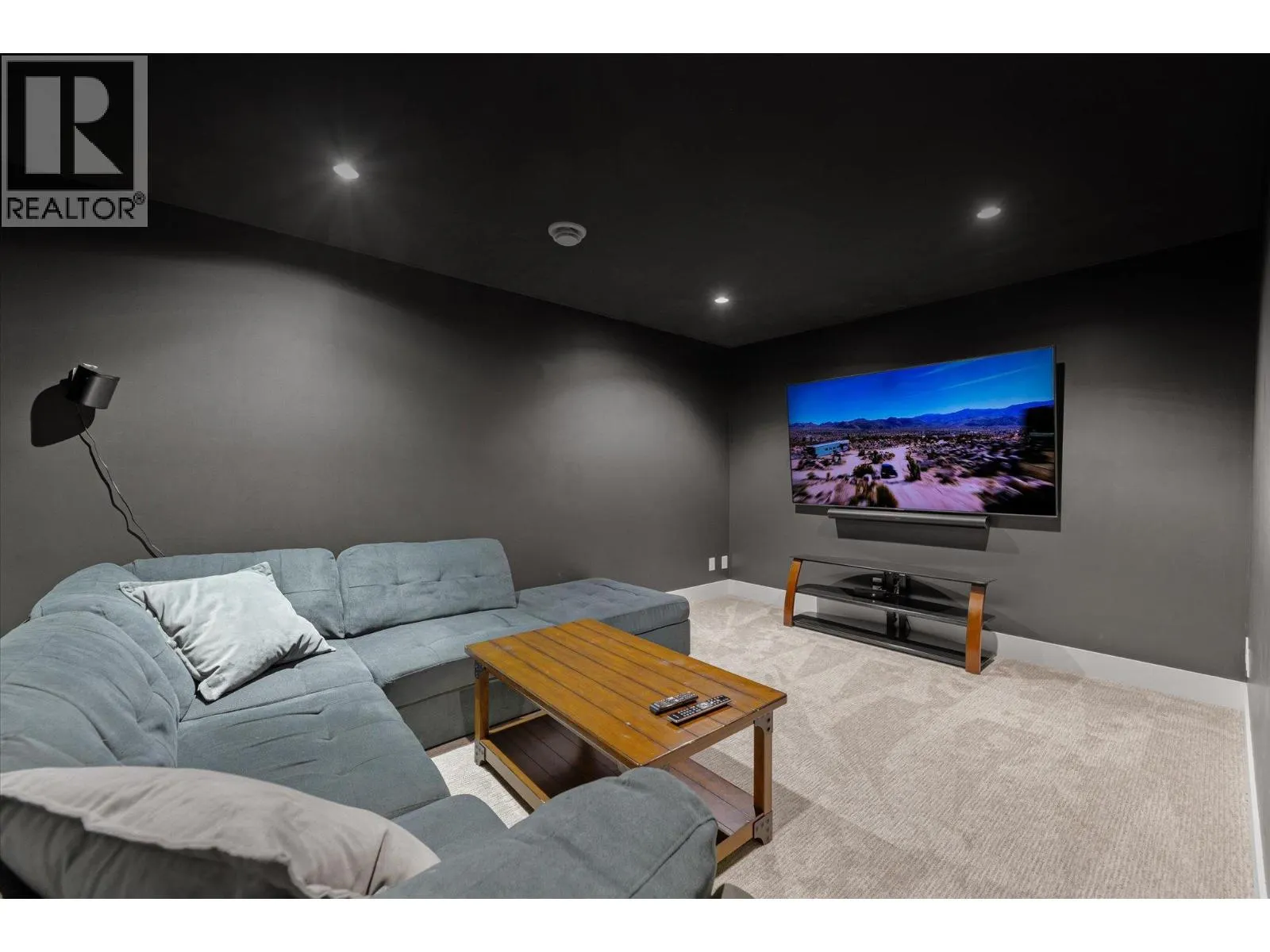 980 Ledgeview Court
