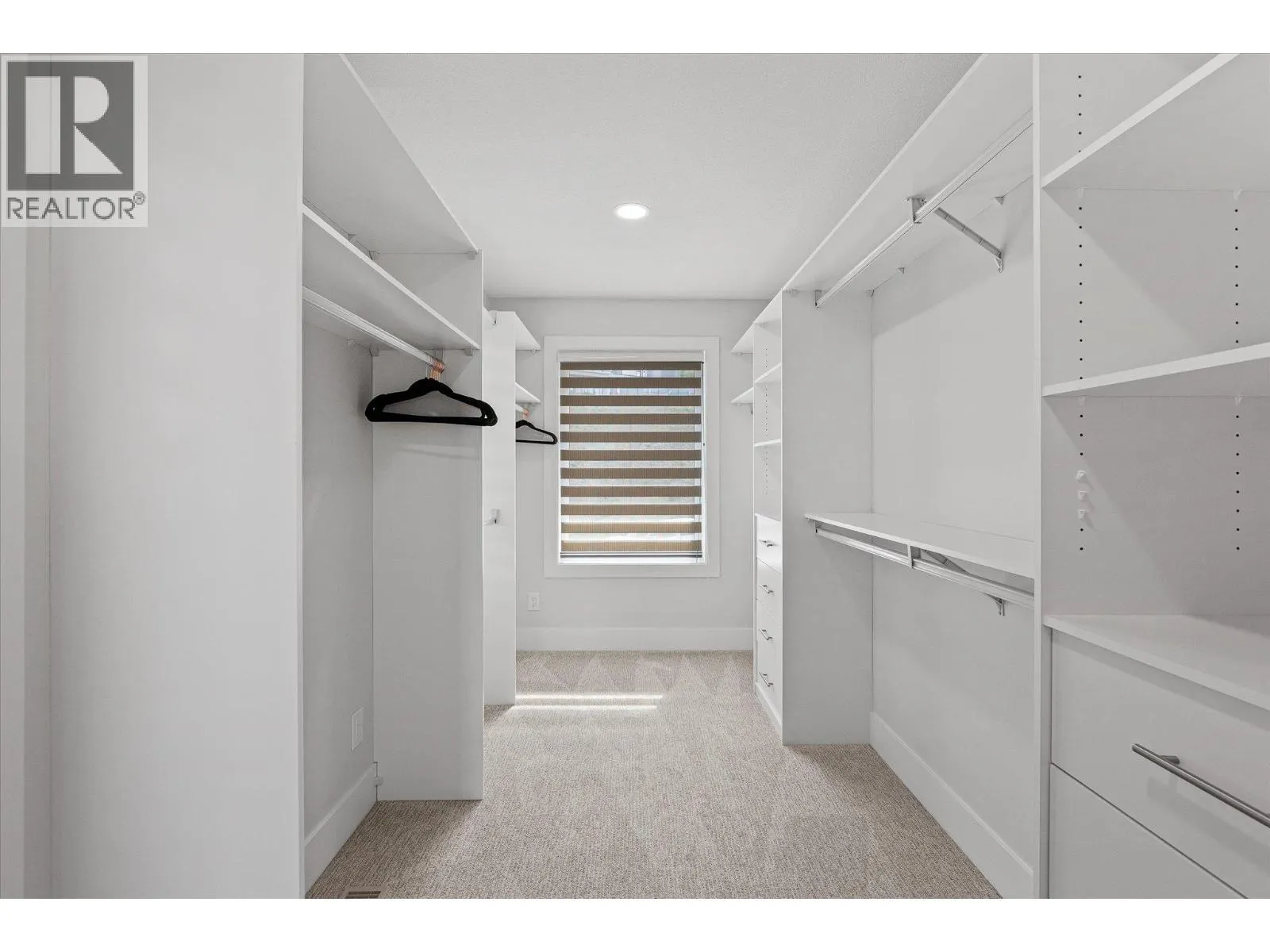 980 Ledgeview Court