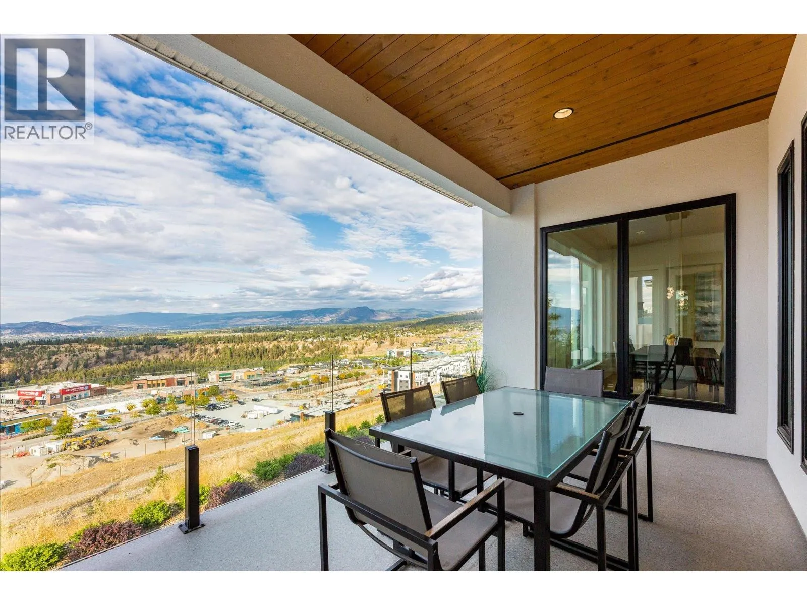 980 Ledgeview Court