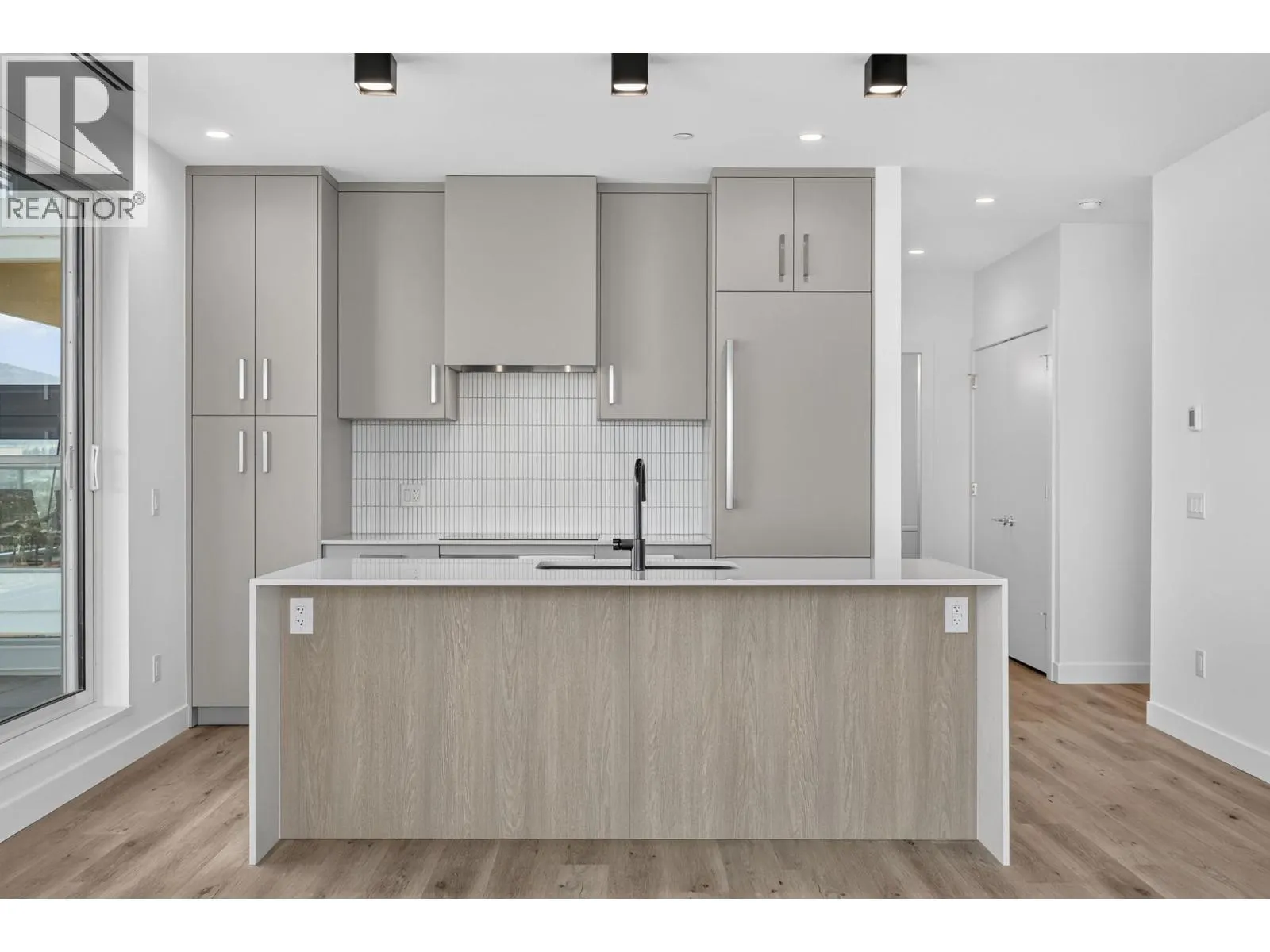 3300 Lakeshore Road Unit# 1303