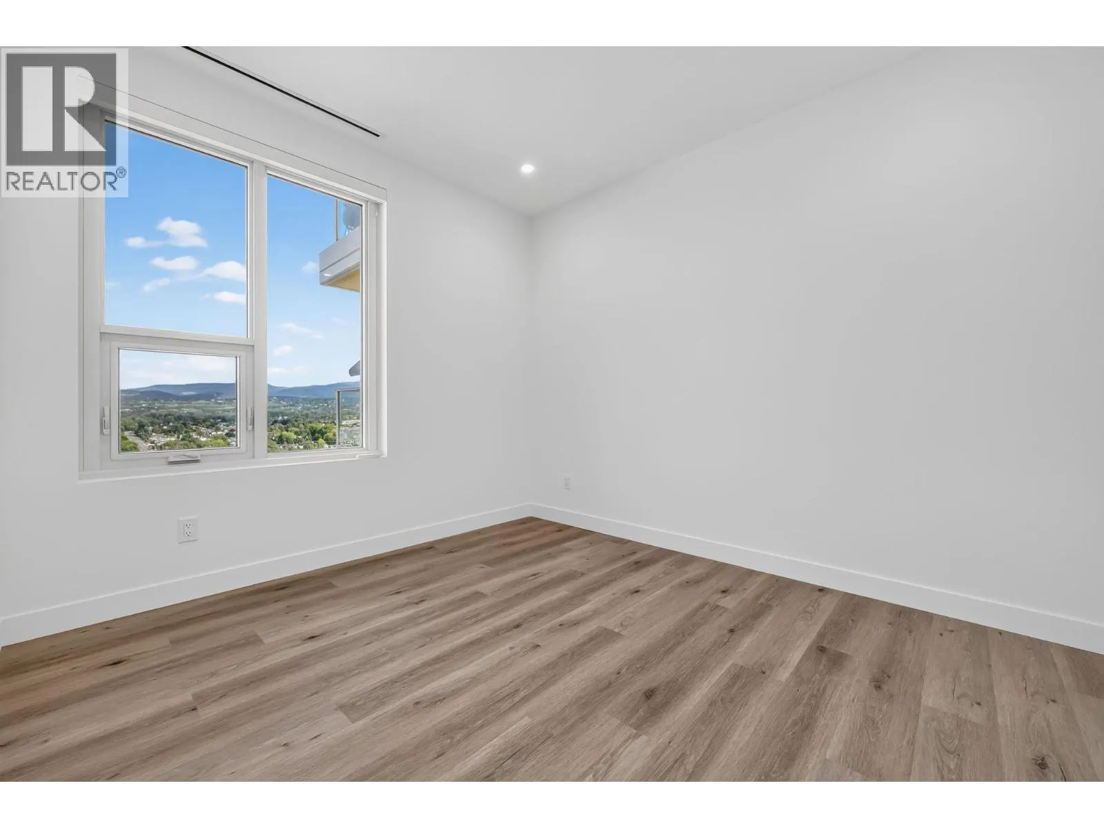 3300 Lakeshore Road Unit# 1303