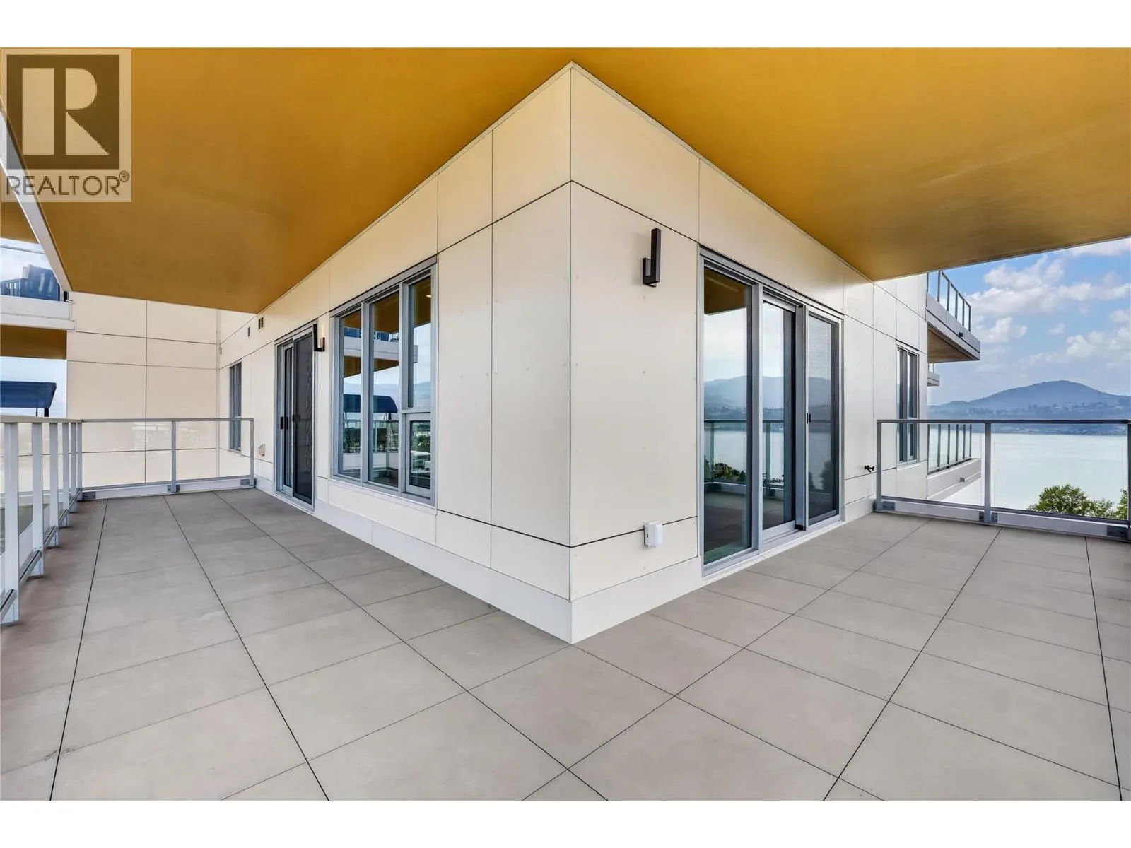 3300 Lakeshore Road Unit# 1303