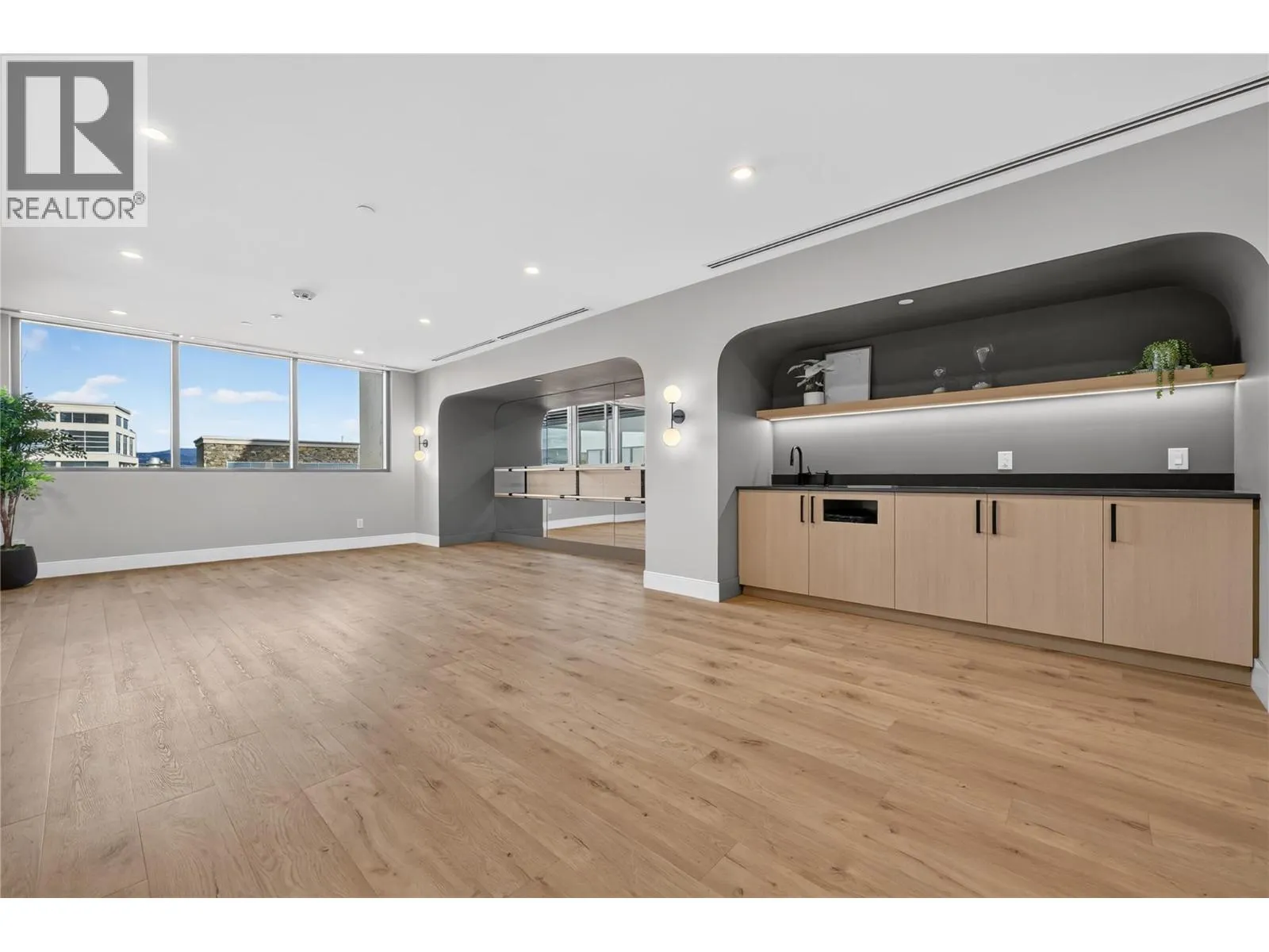 3300 Lakeshore Road Unit# 1303