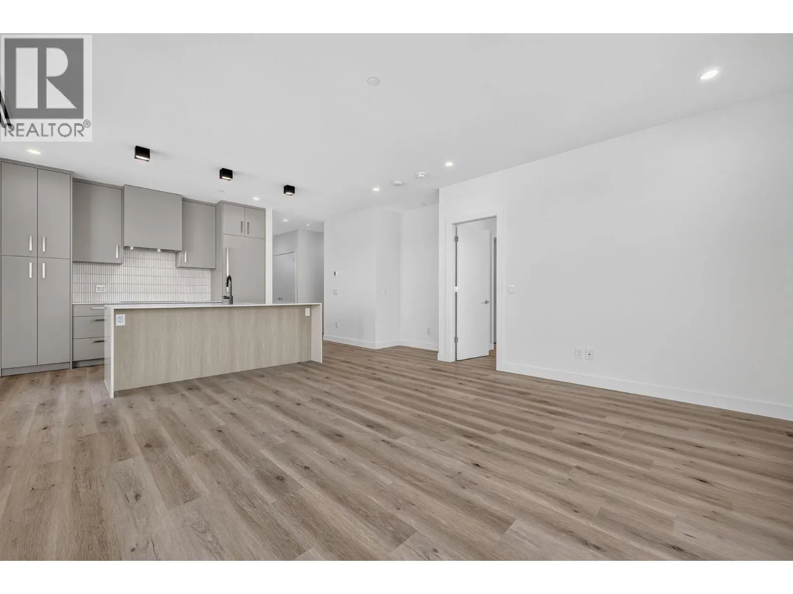 3300 Lakeshore Road Unit# 1303