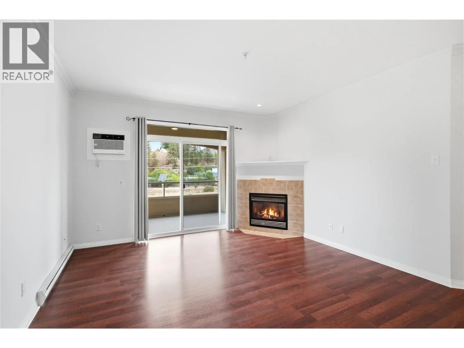 1962 Enterprise Way Unit# 214