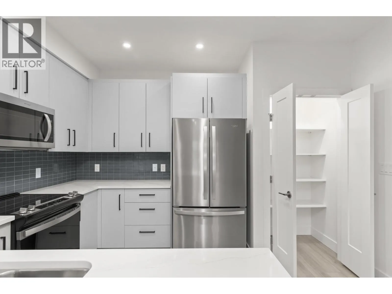 3434 McKinley Beach Drive Unit# 209