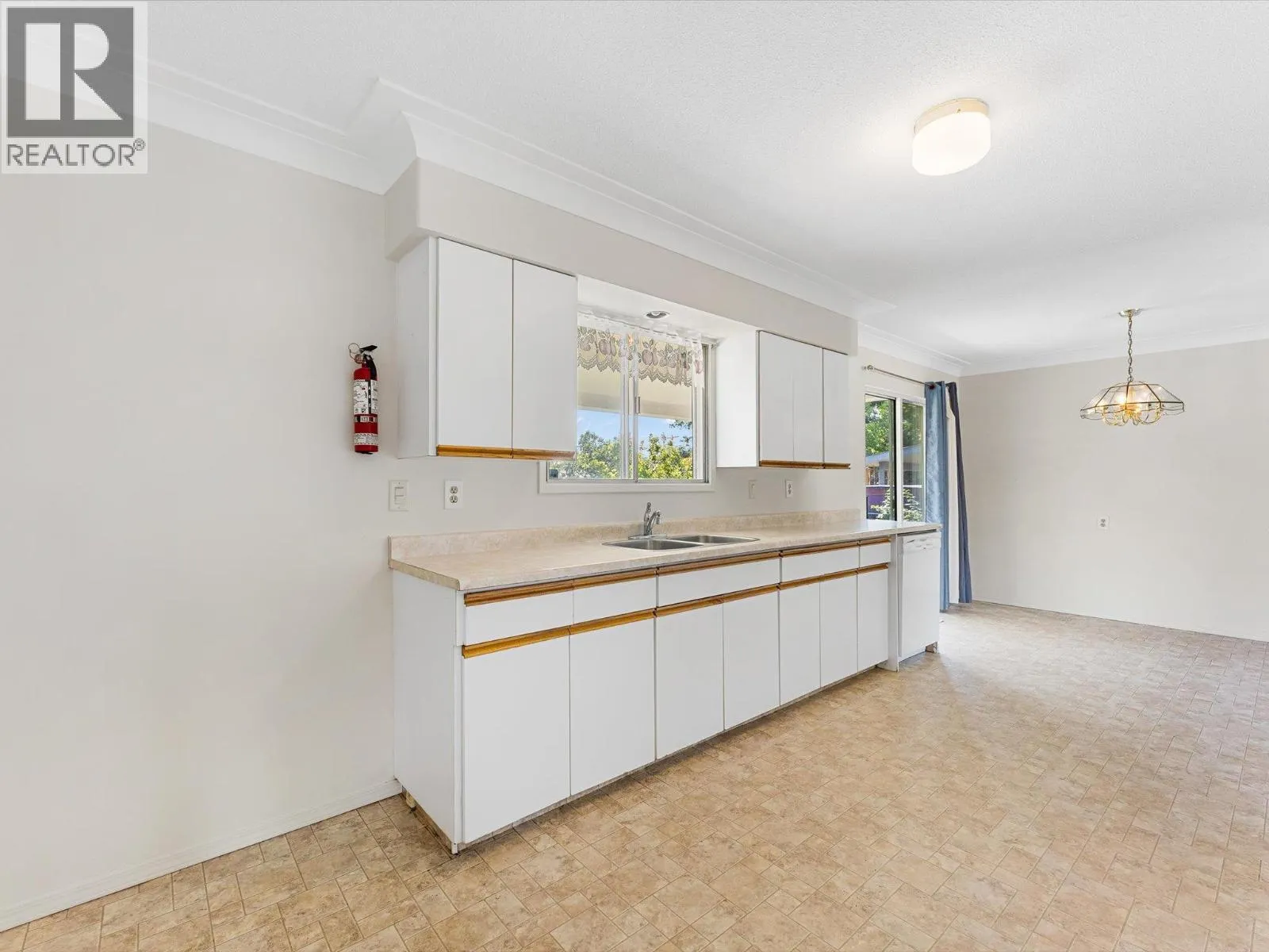 465 Hollydell Road