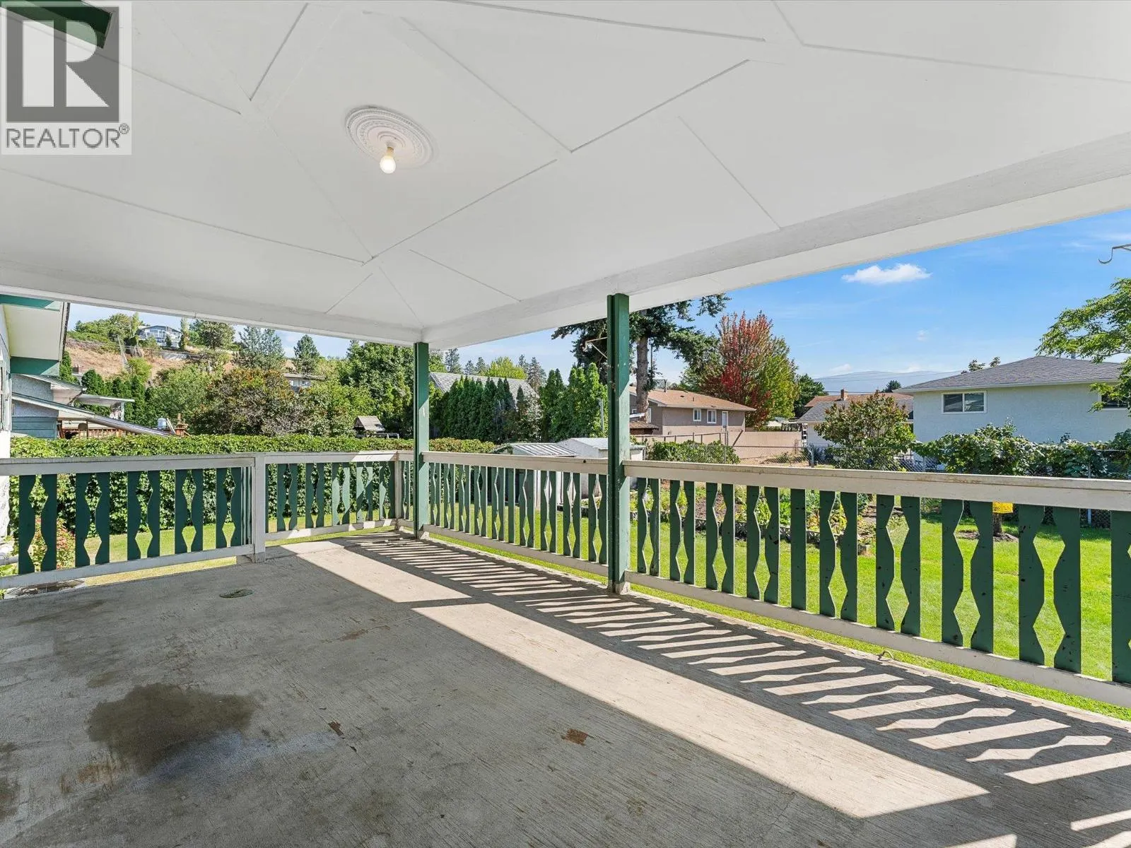 465 Hollydell Road