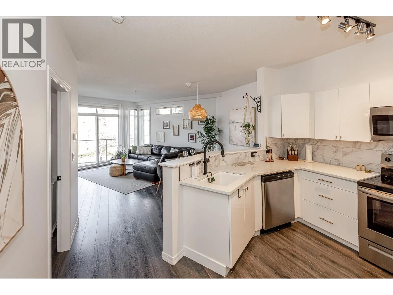 1088 Sunset Drive Unit# 427
