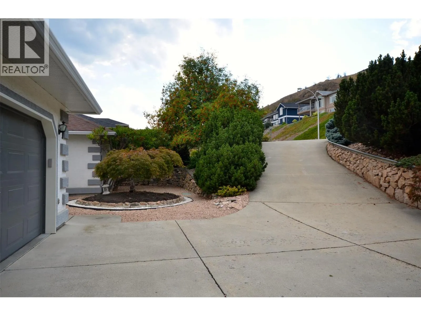 7927 Stoneridge Drive