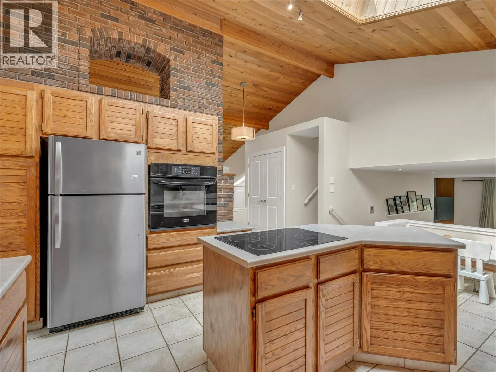 157 ADAMS Crescent