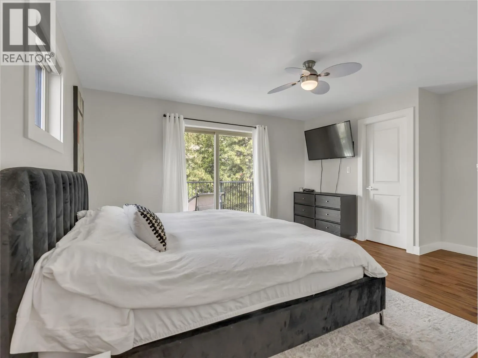 157 ADAMS Crescent