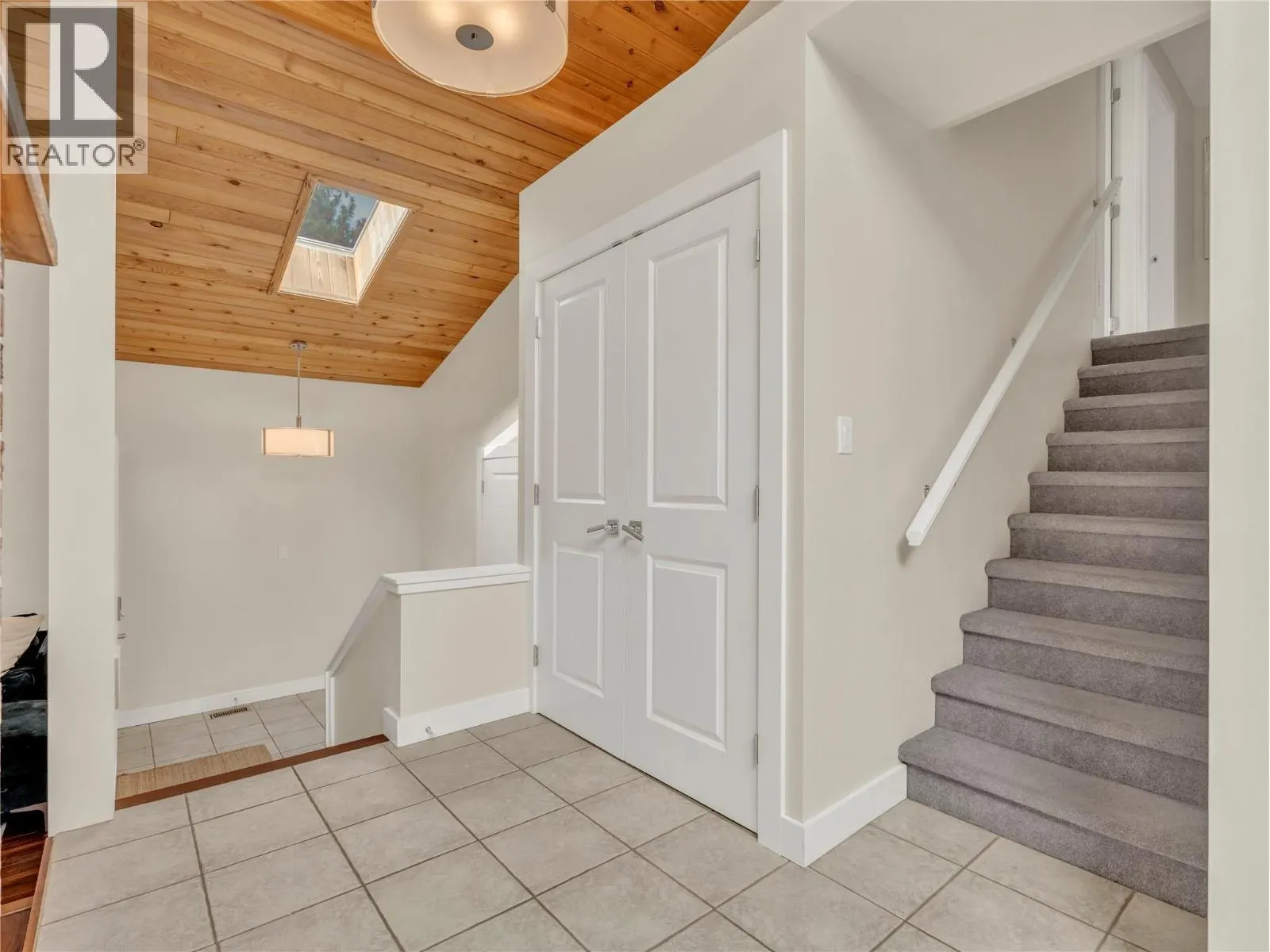 157 ADAMS Crescent