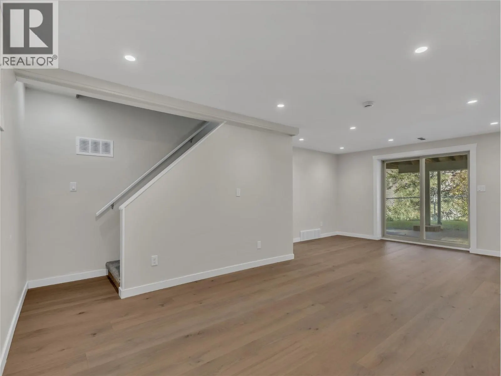 157 ADAMS Crescent