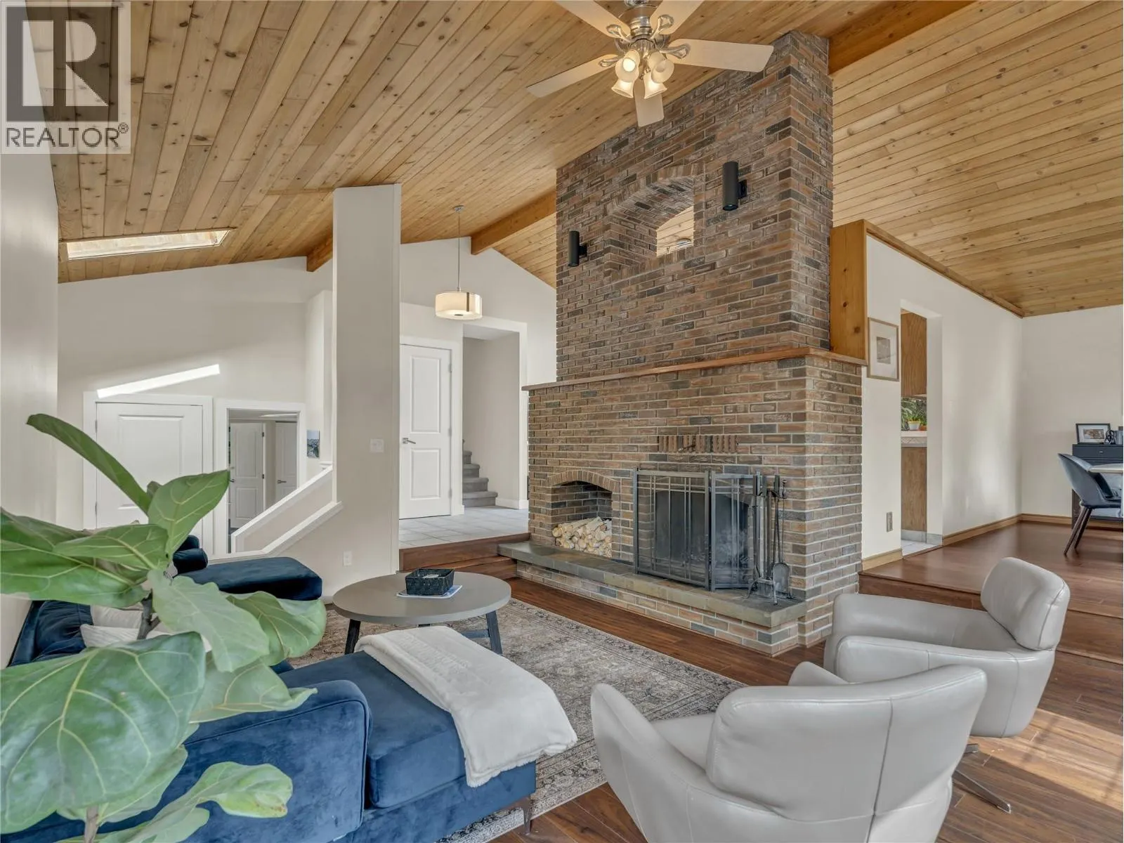 157 ADAMS Crescent