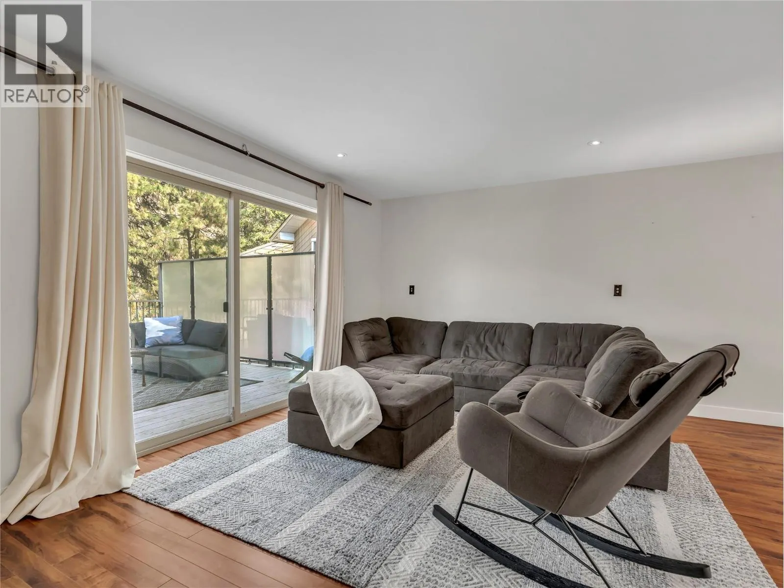 157 ADAMS Crescent