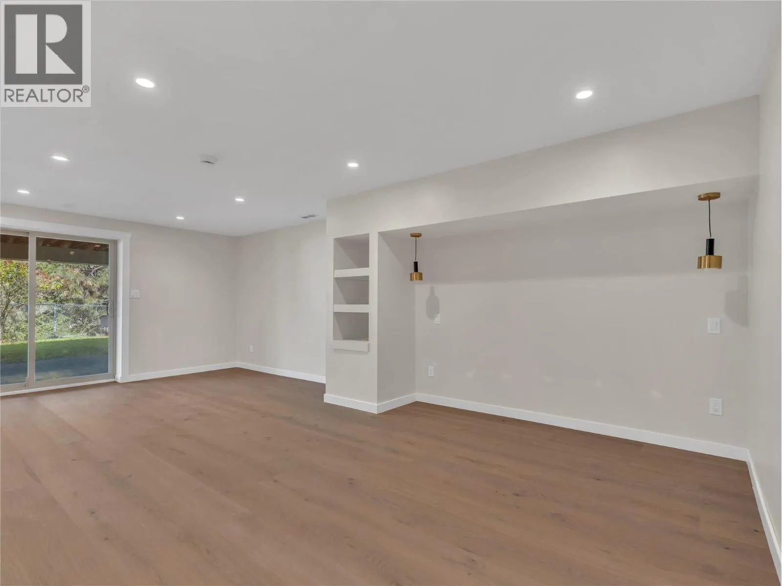 157 ADAMS Crescent