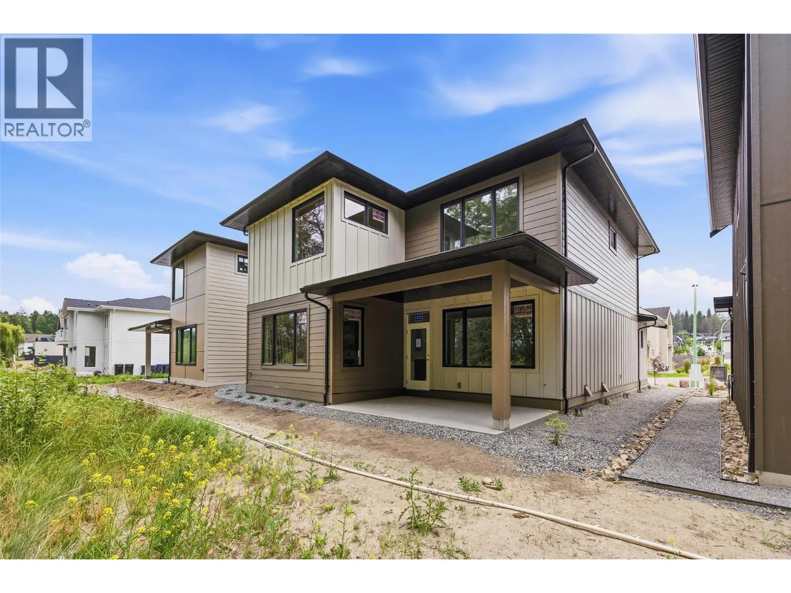 912 Bull Crescent