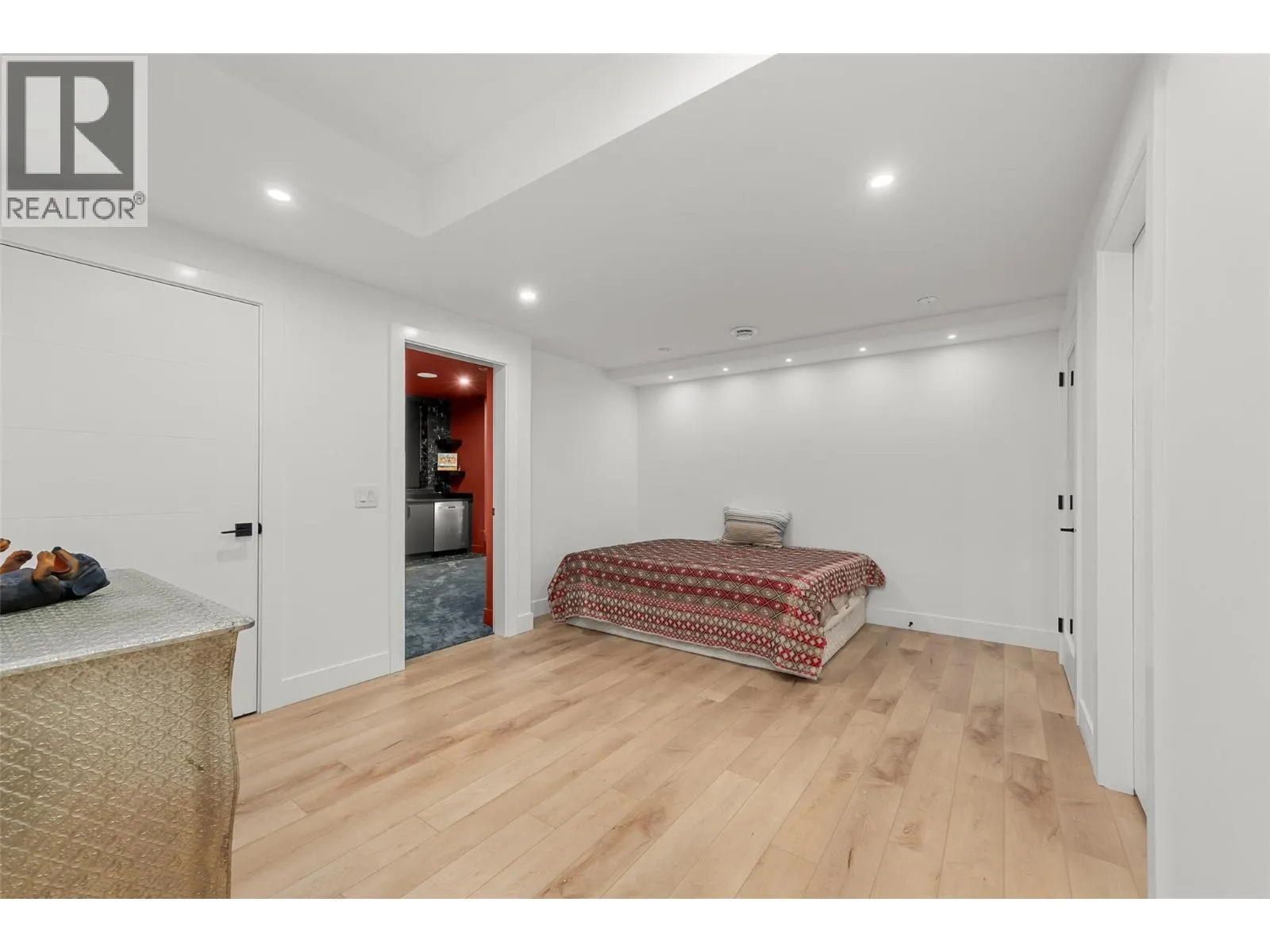 466 Swan Drive