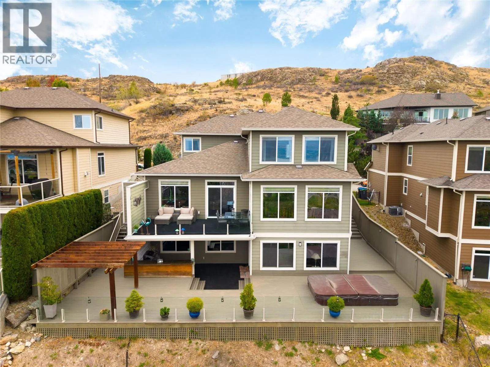 856 Hewetson Avenue