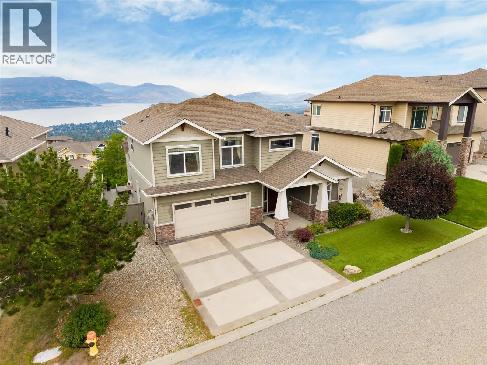 856 Hewetson Avenue
