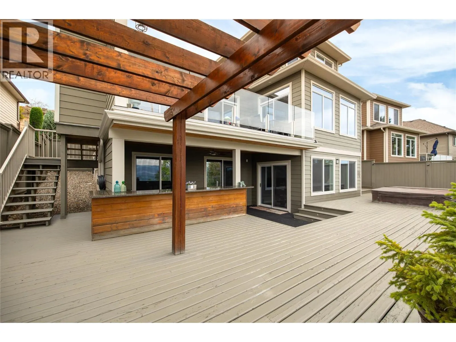 856 Hewetson Avenue